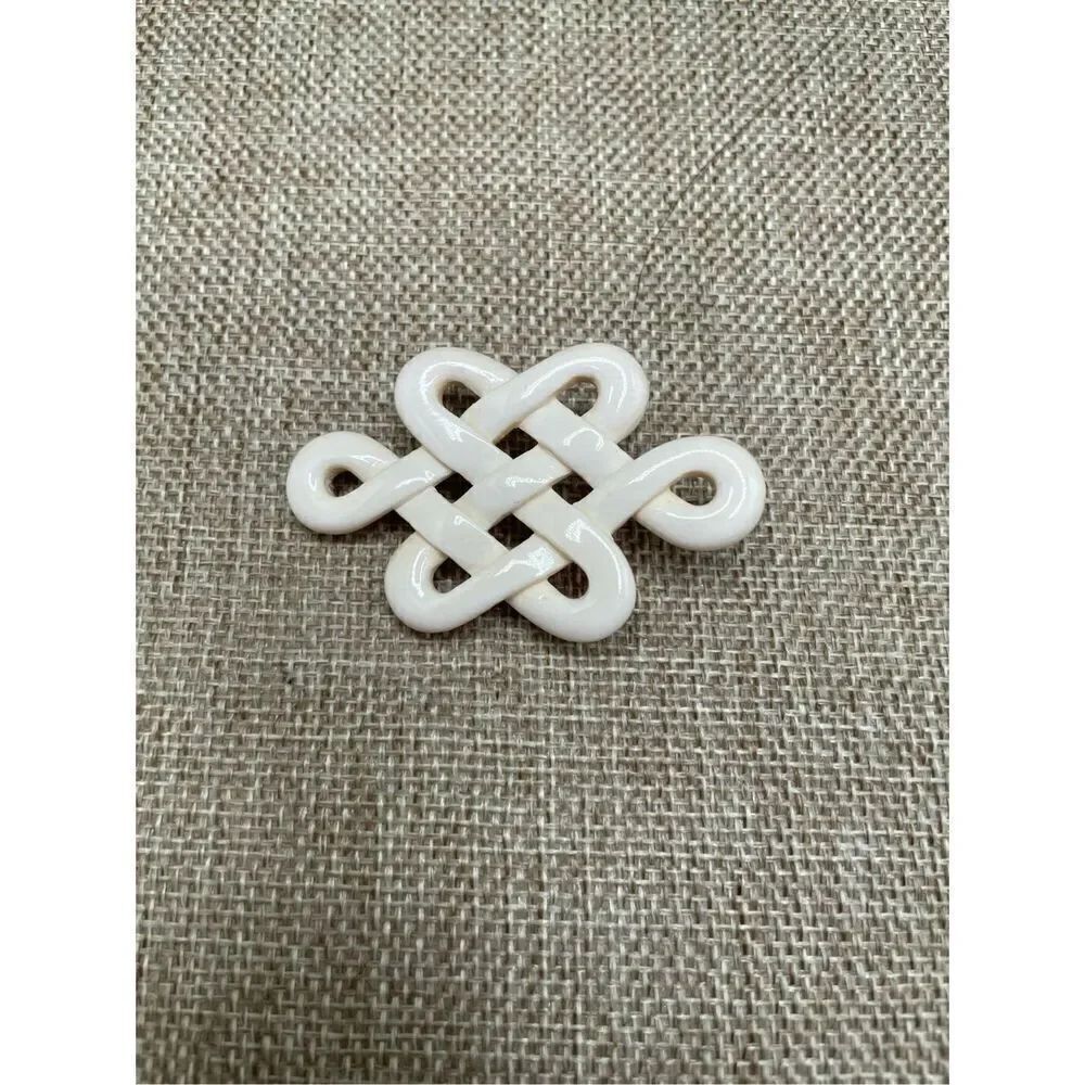 Natural Lantian Jade Pendant Ancient China Culture Carving Chinese Knot Pin Whit